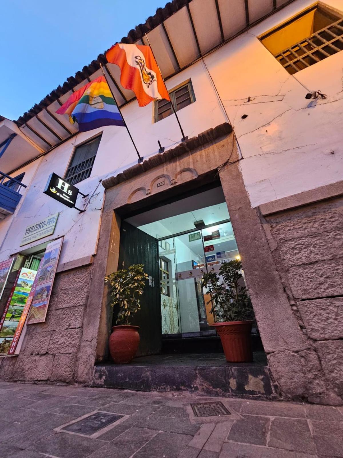 Cusco El Conquistador Luaran gambar